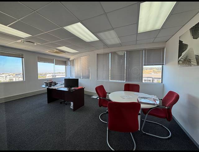 562.40M² OFFICE TO LET IN TYGER VALLEY